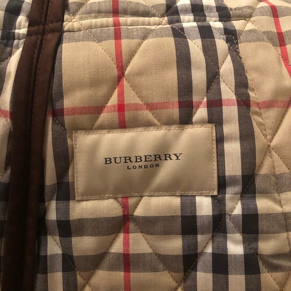 COPY - Burberry Quilted Jacket - Picture 4 of 6